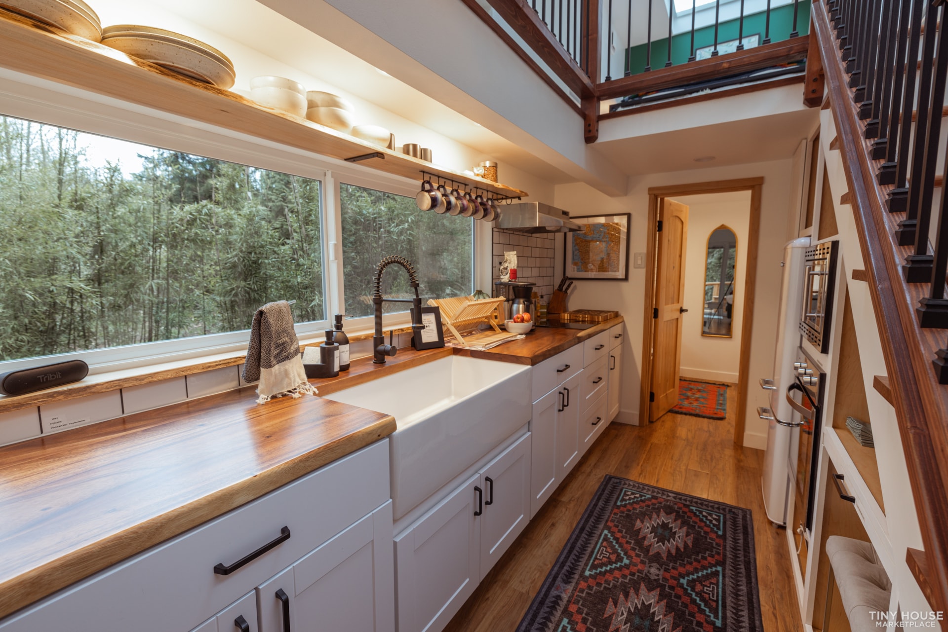Luxury Tiny Home on Wheels - Image 4 Thumbnail