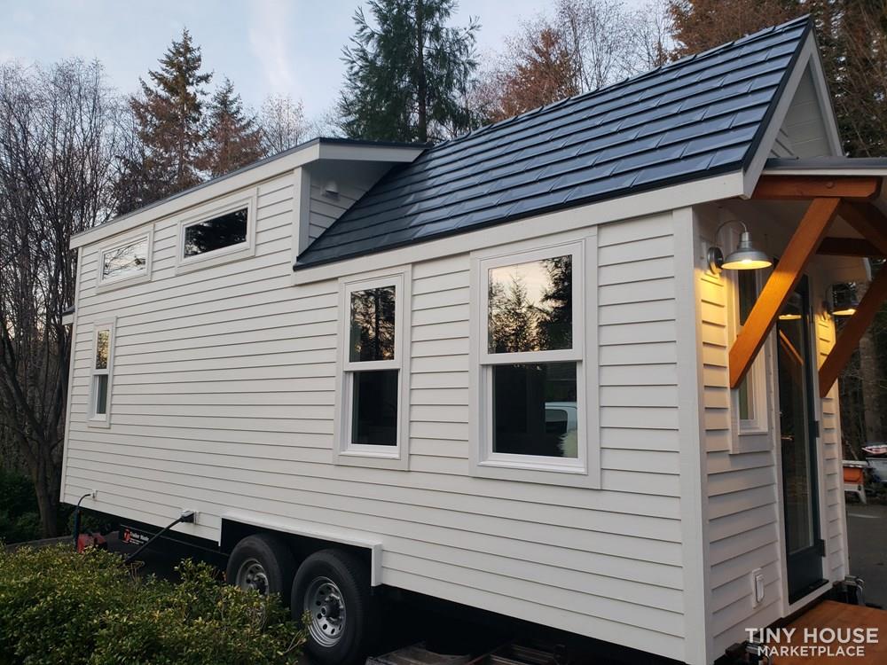 Luxury Tiny House - Image 2 Thumbnail