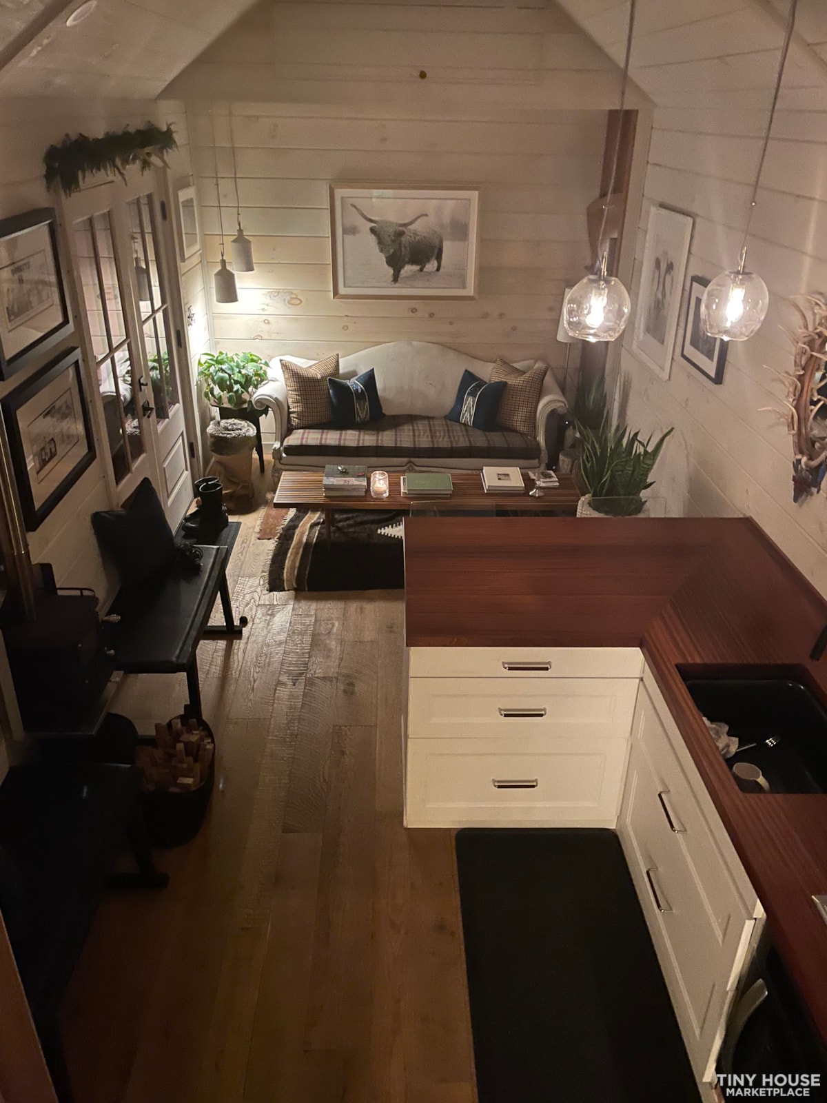 Luxury Tiny House - Image 2 Thumbnail