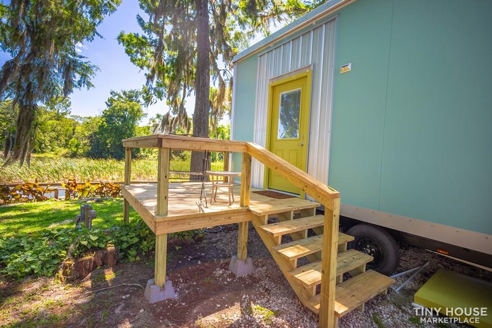 Luxury Tiny House. No Loft. Furnished. Waterfront. Central Florida. 250 sqft