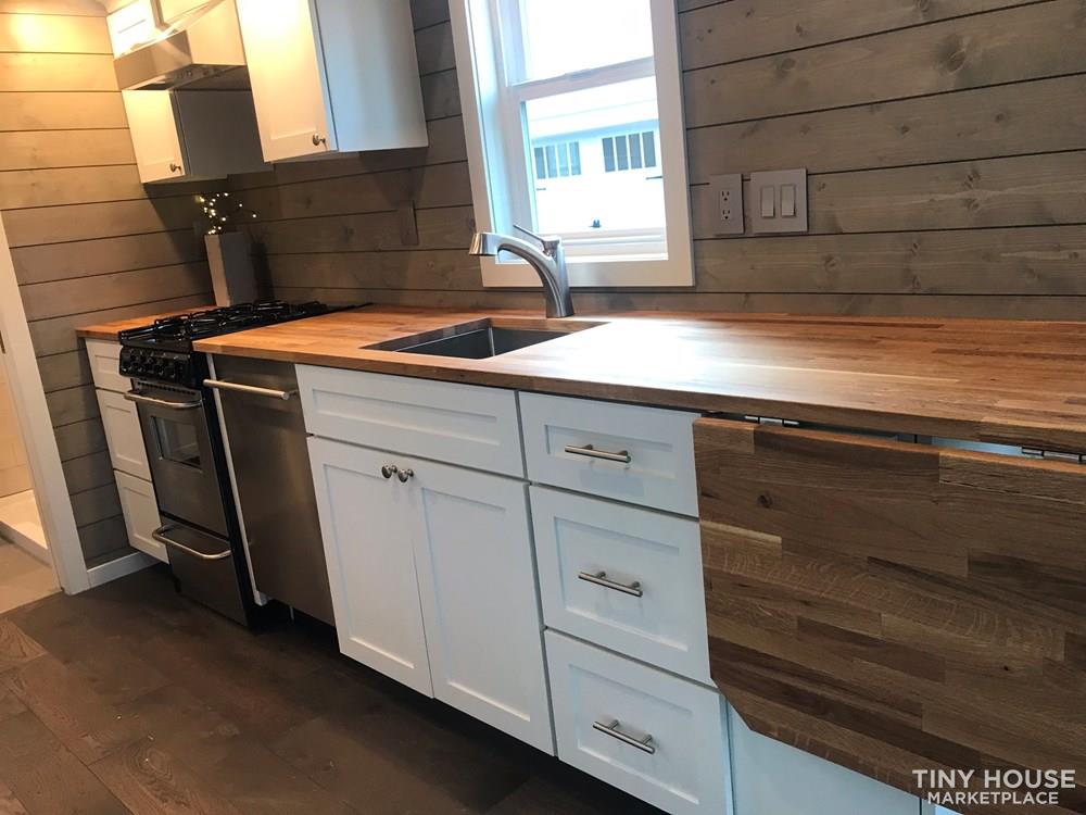 Luxury Tiny house on wheels - Image 4 Thumbnail