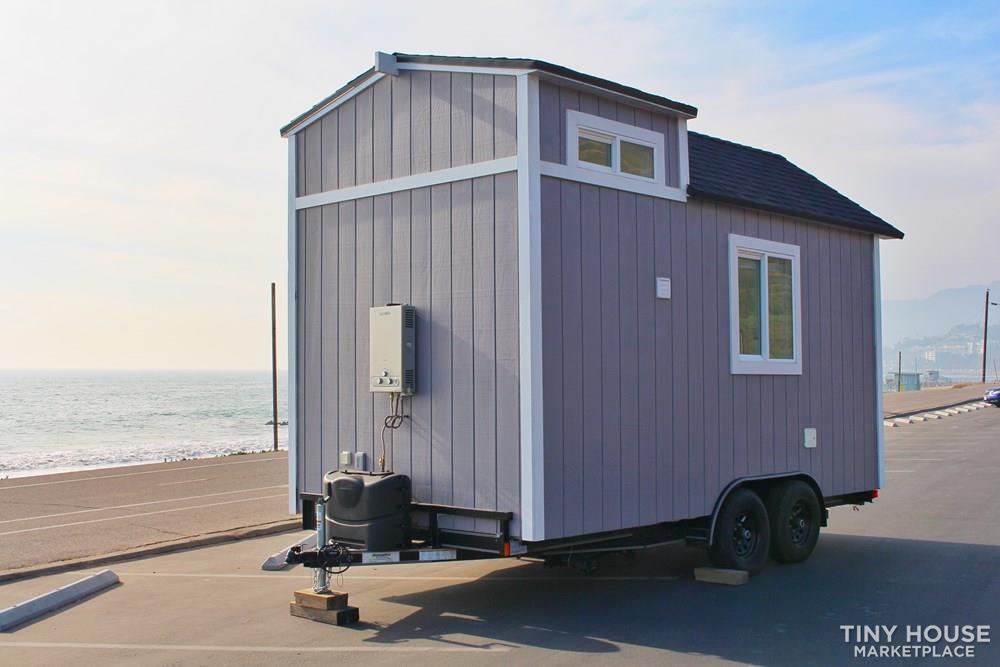 Luxury Tiny House on Wheels - Image 3 Thumbnail