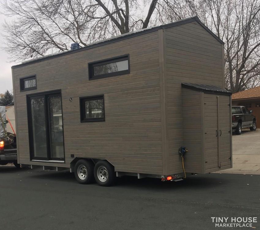 Luxury Tiny House on Wheels - Image 2 Thumbnail