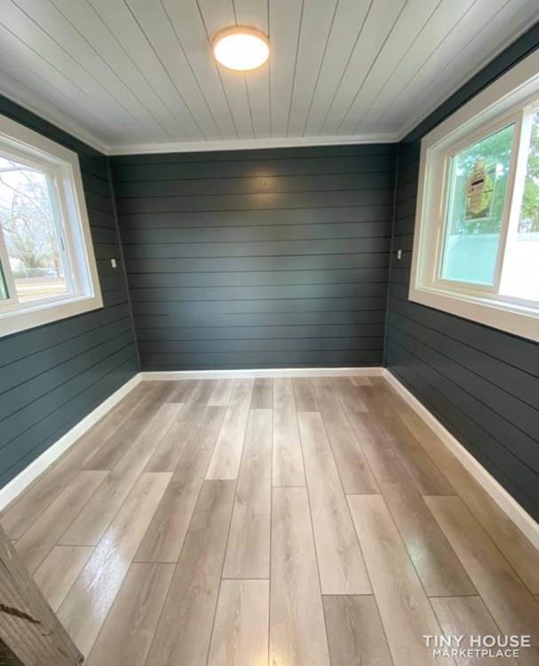 Luxury Tiny House on Wheels - Image 2 Thumbnail
