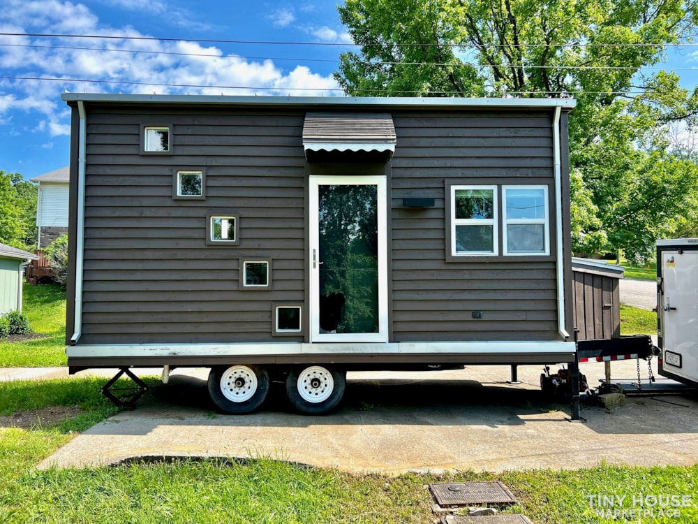 Master Carpenter built, solid tiny home on wheels ready to go!