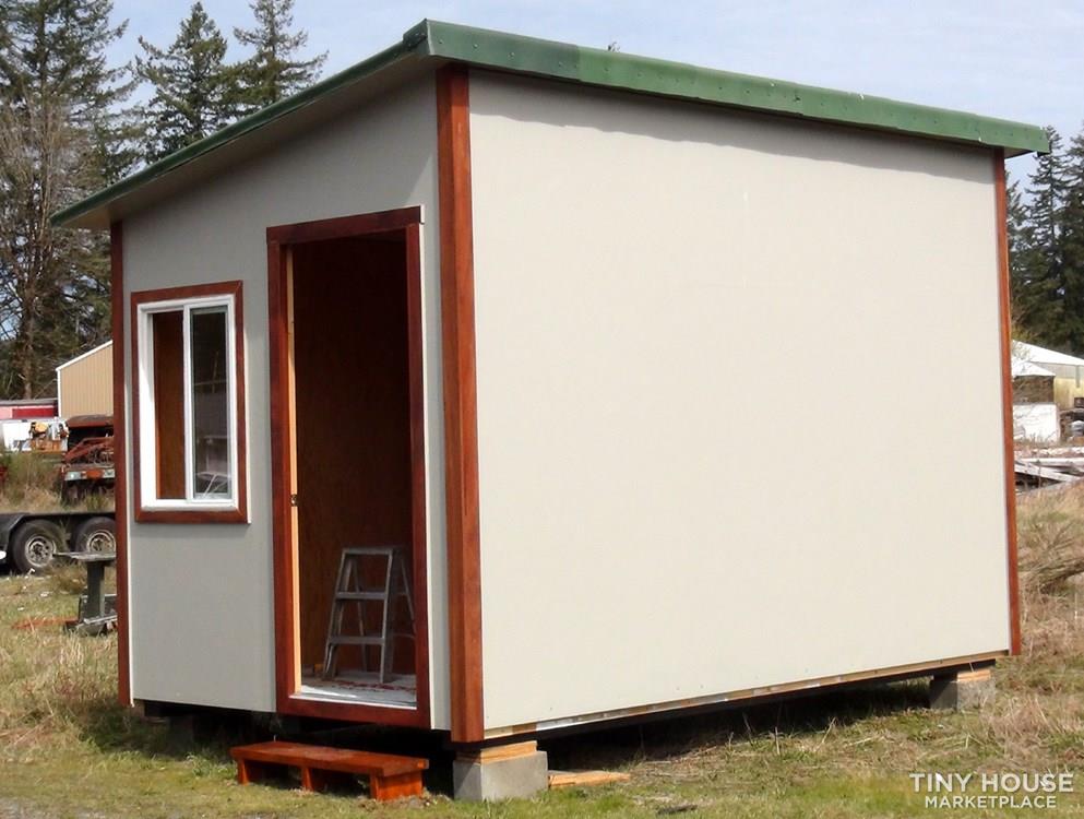 Medium Tiny House - Image 2 Thumbnail