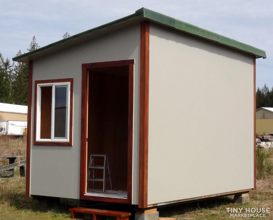 Medium Tiny House - Image 3 Thumbnail