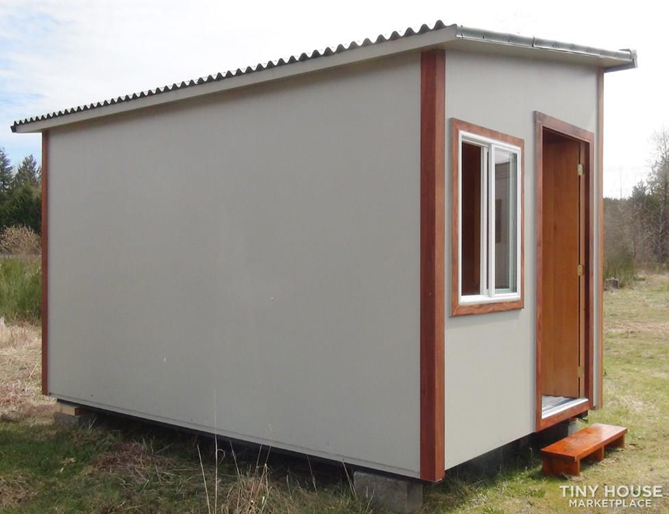 Medium Tiny House - Image 4 Thumbnail