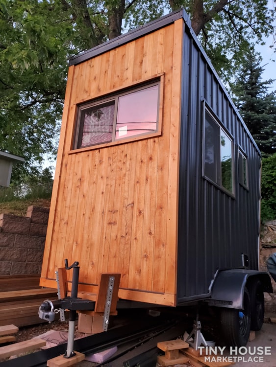 Luxury Mobile Studio / Office - Image 4 Thumbnail
