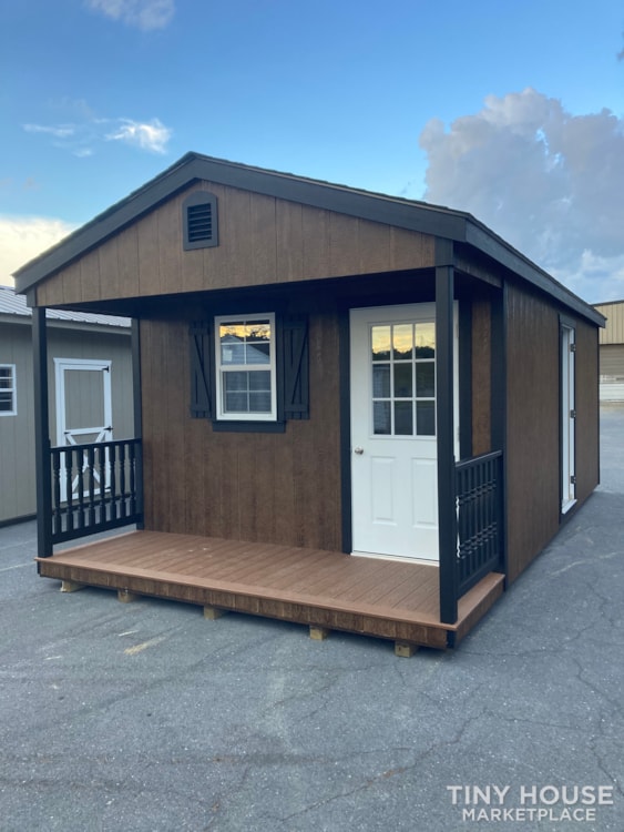 Mini Cabin For Sale - Image 2 Thumbnail
