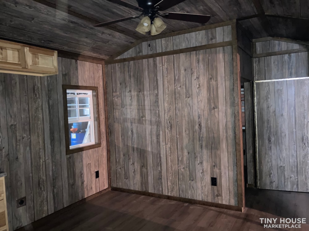 Mini Cabin For Sale - Image 4 Thumbnail