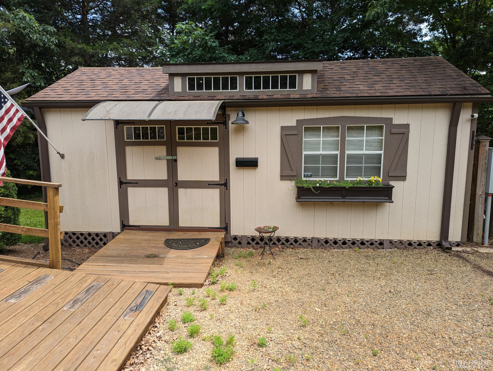 For Sale - Custom Built - 4 Year Old Mini-Home/Studio/Office/Shop - Image 1 Thumbnail