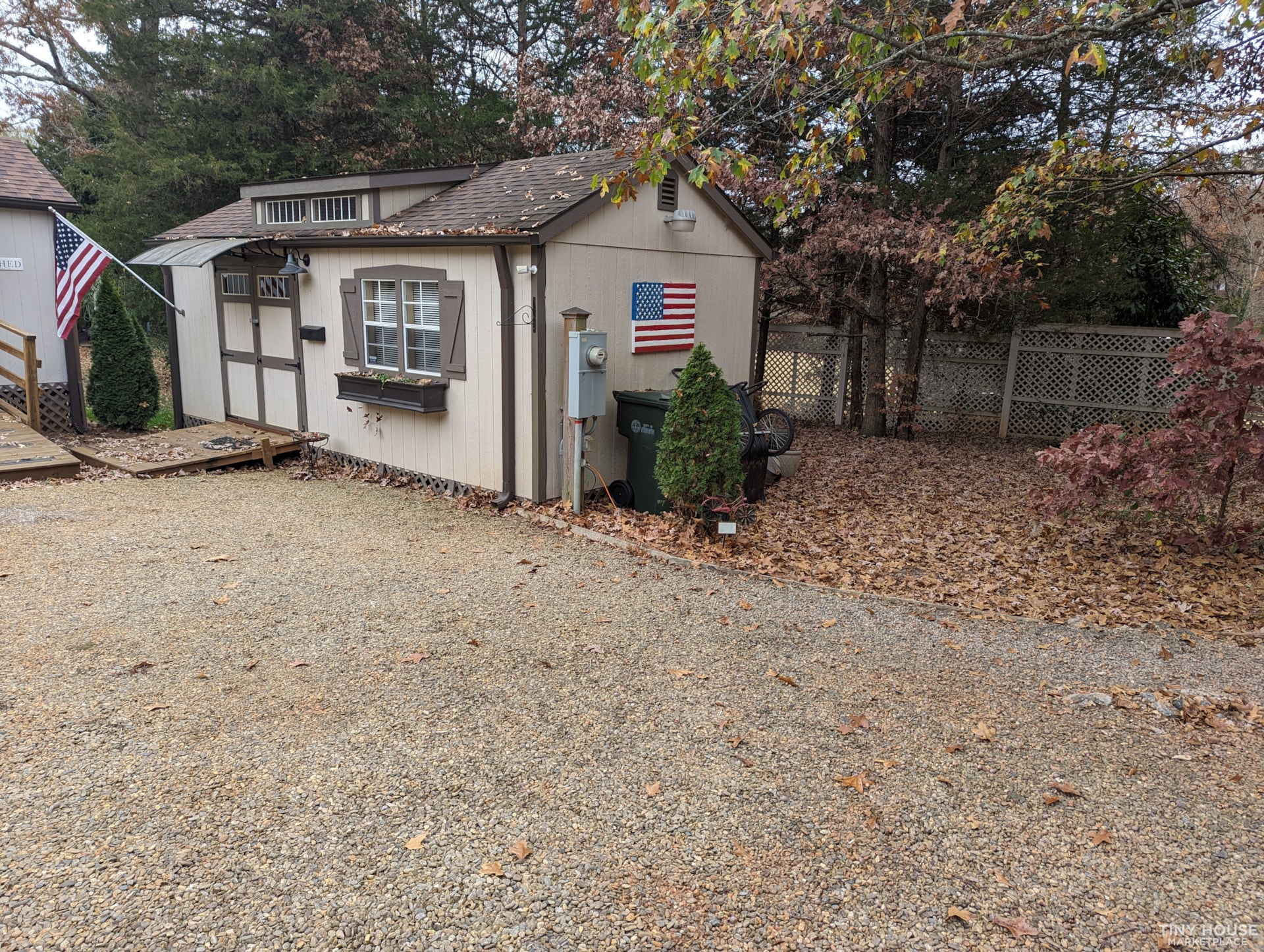 For Sale - Custom Built - 4 Year Old Mini-Home/Studio/Office/Shop - Image 3 Thumbnail