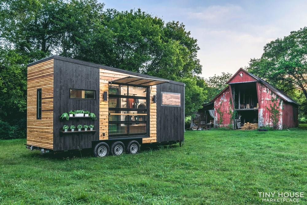Mobile Store Tiny House - Image 1 Thumbnail