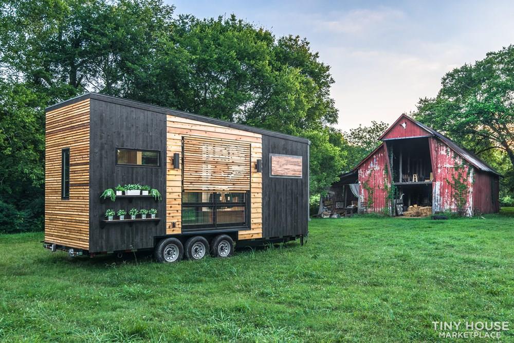 Mobile Store Tiny House - Image 2 Thumbnail