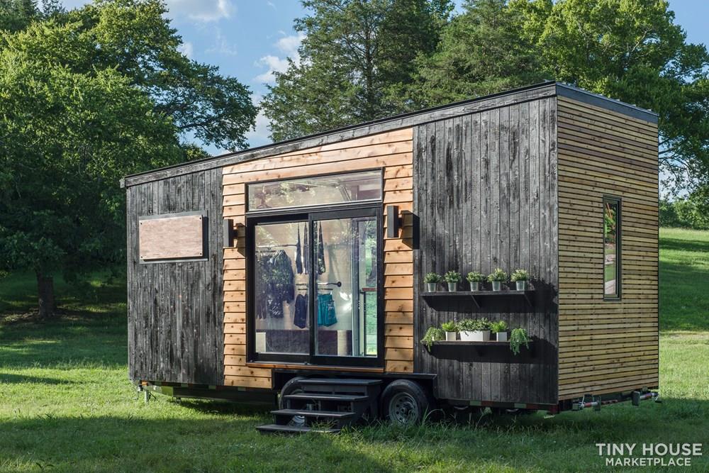 Mobile Store Tiny House - Image 4 Thumbnail