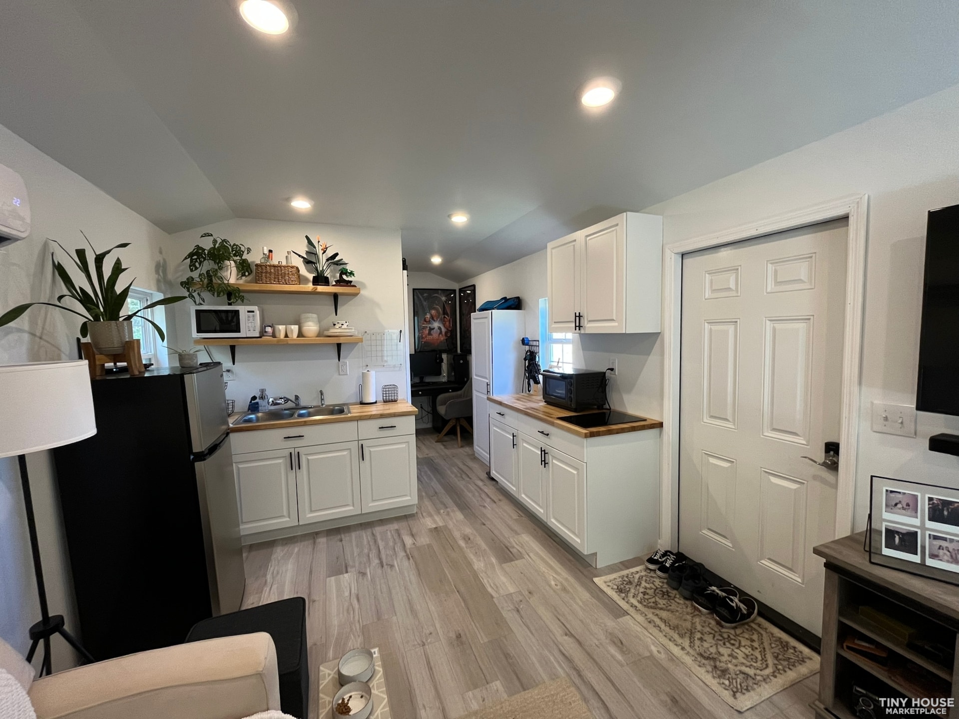 Modern 1 bed/1 bath Tiny House  - Image 1 Thumbnail