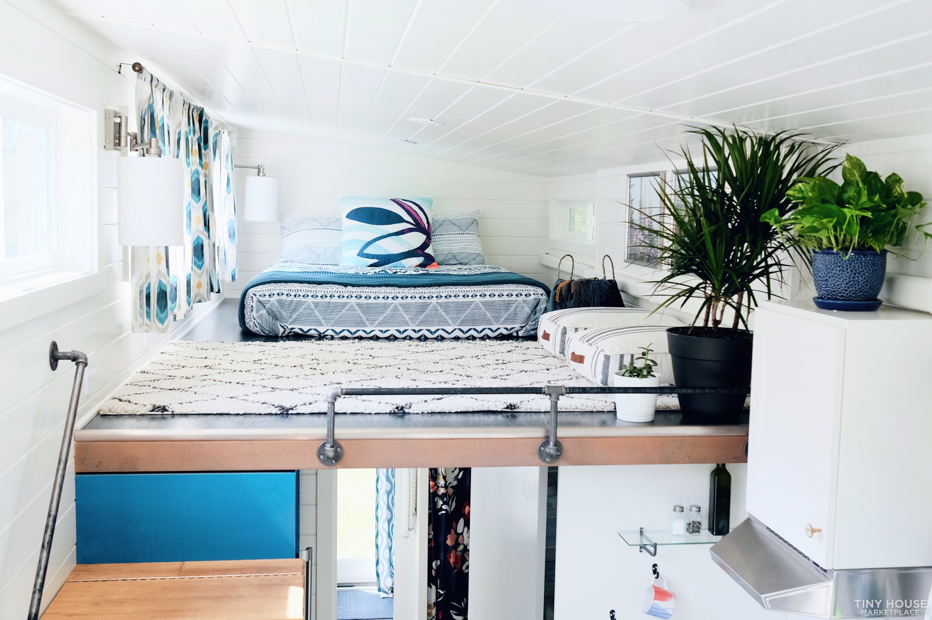SOLD Modern 30ft Tiny House (THOW) RV Certified - Image 4 Thumbnail