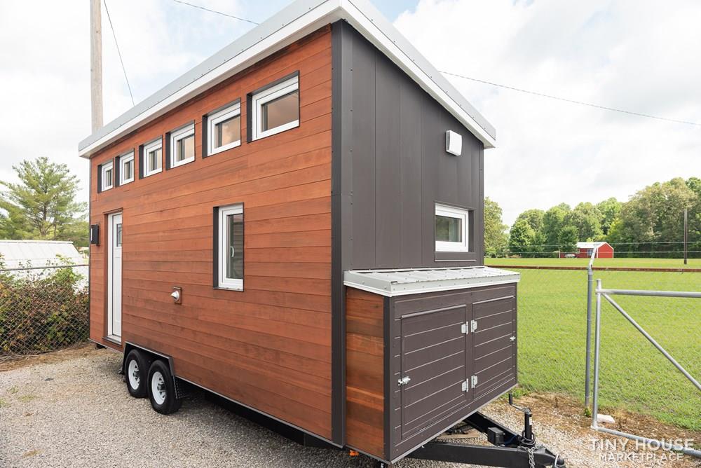 Modern, airy, and eco-friendly - Beautiful partially finished tiny house - Image 2 Thumbnail