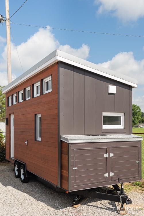 Modern, airy, and eco-friendly - Beautiful partially finished tiny house - Image 3 Thumbnail