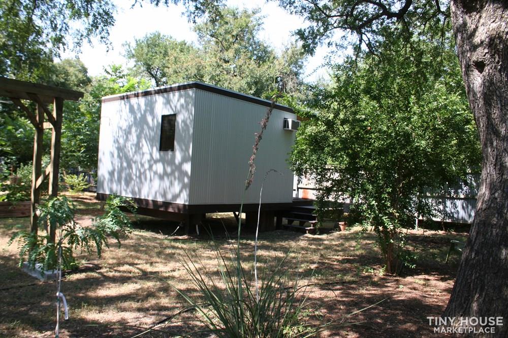 Modern and Comfortable Studio Tiny House - Image 4 Thumbnail