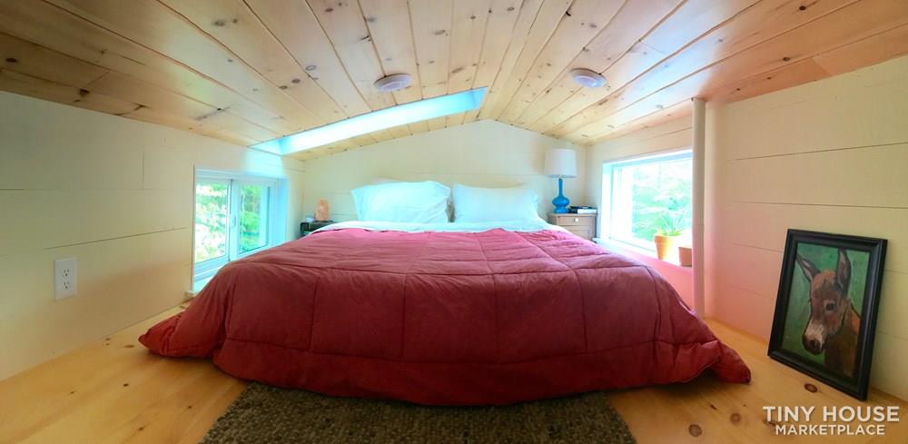 Modern Cozy Custom Tiny House Sleeps 5: Motivated Seller - Image 3 Thumbnail