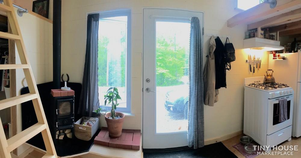 Modern Cozy Custom Tiny House Sleeps 5: Motivated Seller - Image 4 Thumbnail