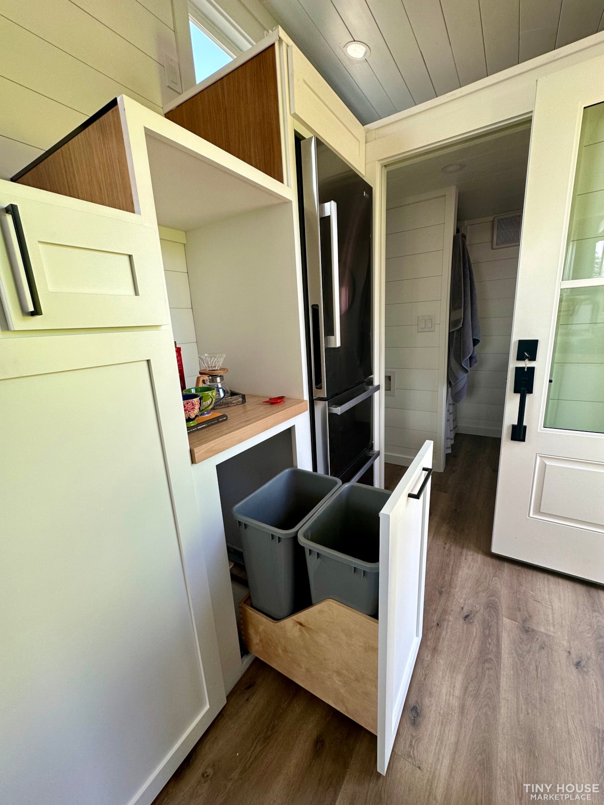 Modern Farmhouse Tiny House on a Trailer - Image 4 Thumbnail