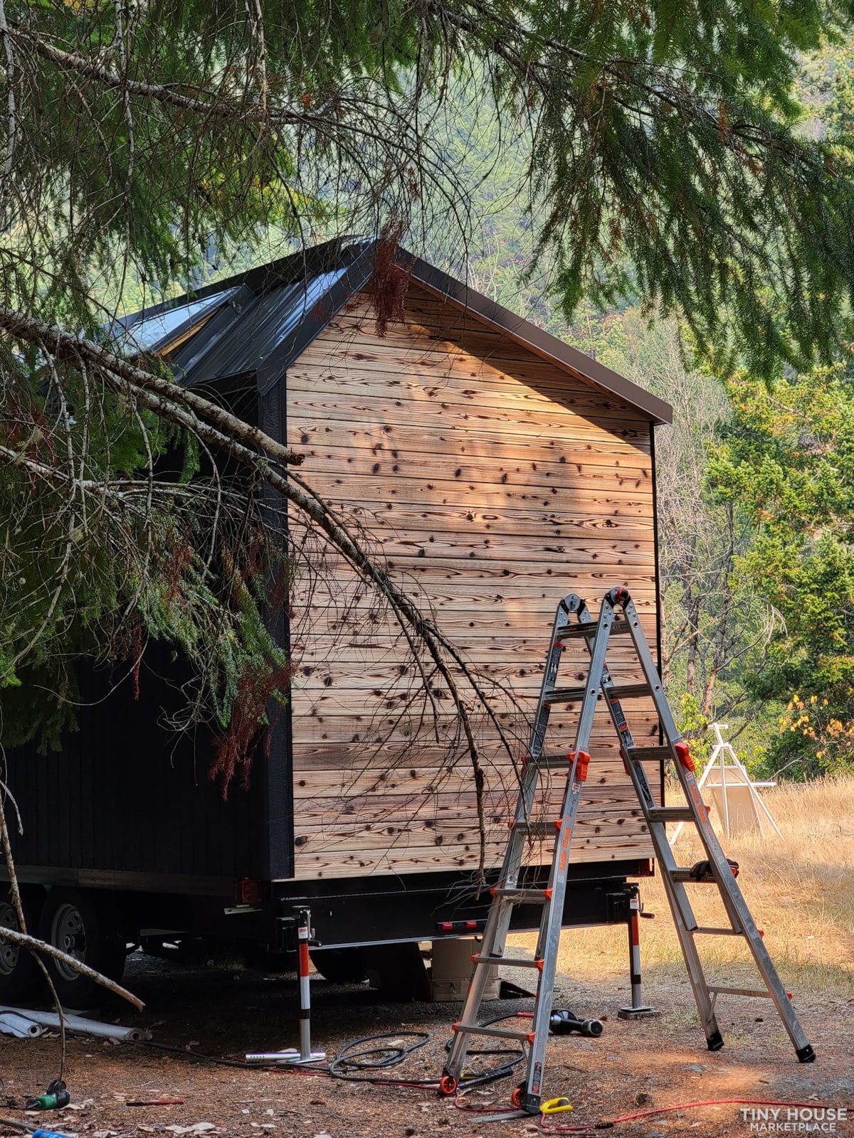Modern finished tiny house 31ft - Image 2 Thumbnail