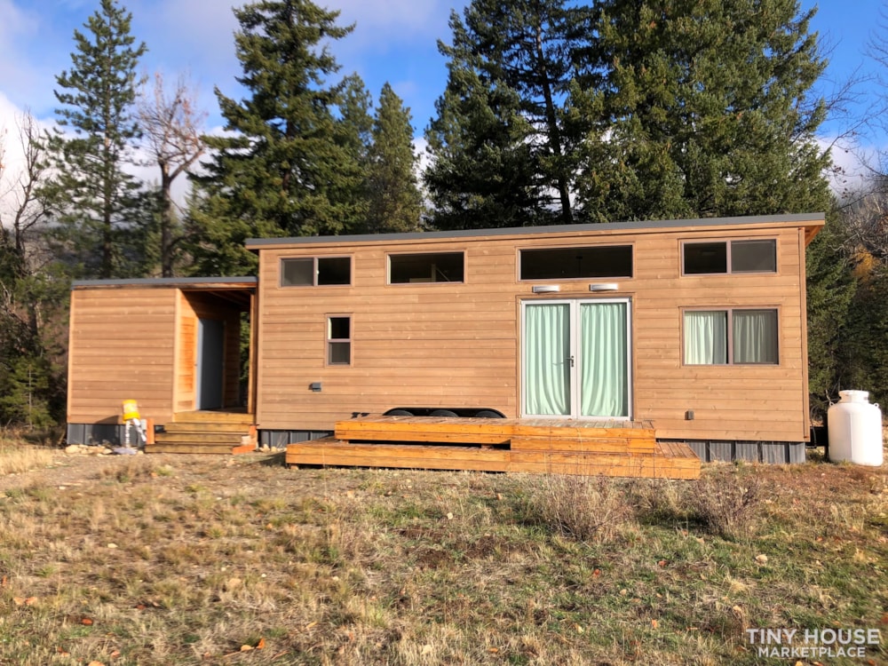 Modern, High-End Tiny Home, Sleeps 6 - Image 1 Thumbnail