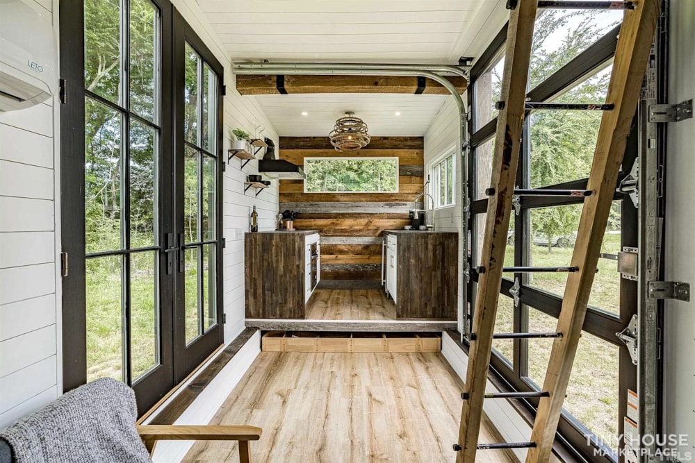 2023 Model 22 ft Modern Luxurious Tiny House on Wheels - Image 2 Thumbnail