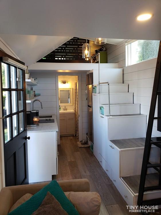 Tiny House with high end finishes - Image 3 Thumbnail