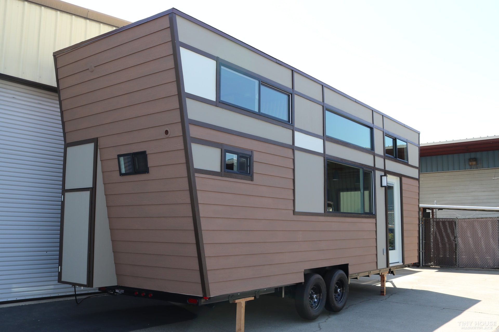 Modern Luxury ADU/Tiny House - 26' THOW - 2024 Build - NOAH Certified - Image 4 Thumbnail