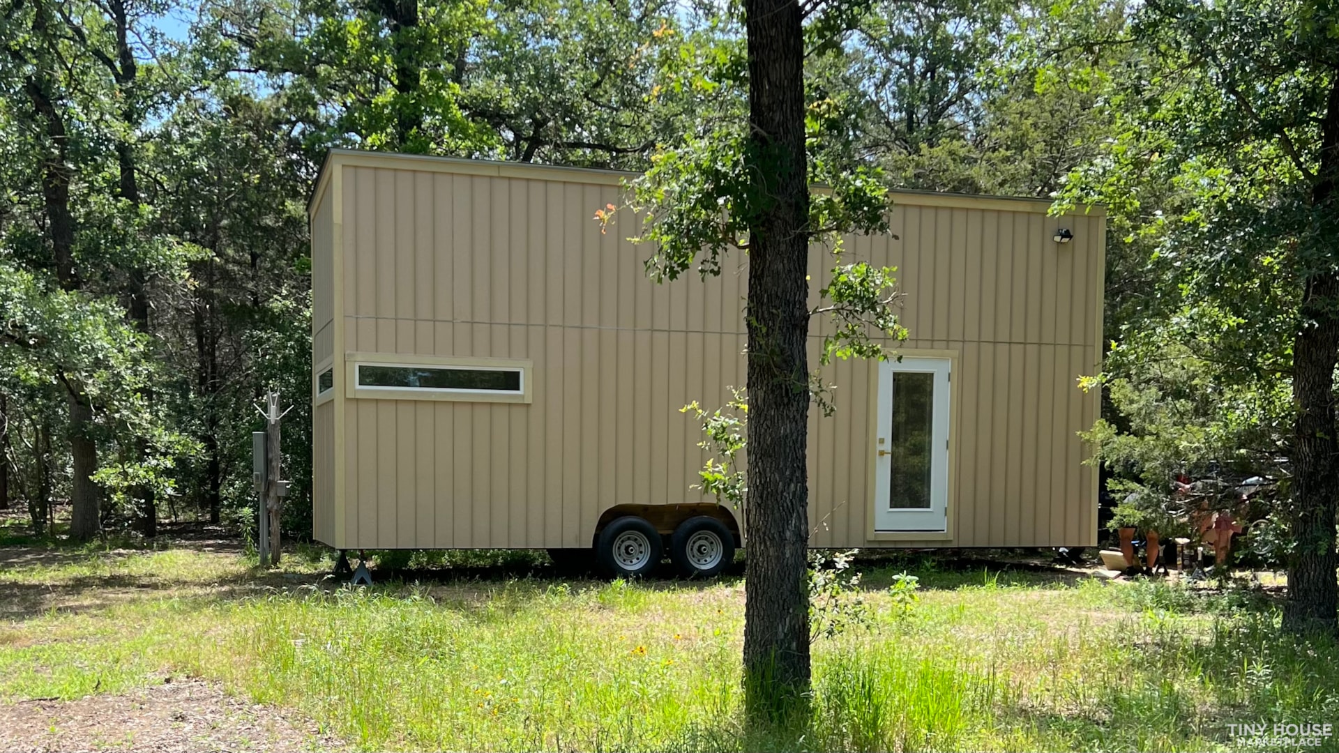 Modern Luxury Tiny Home – Fully Appointed and Beautifully Designed