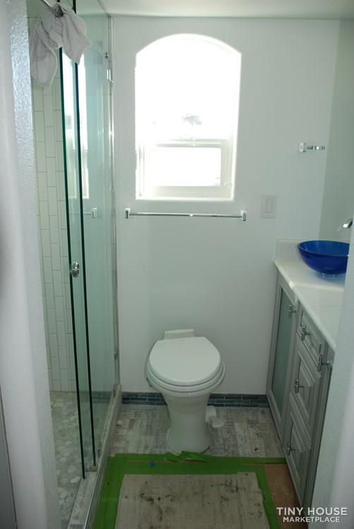 Modern Luxury Tiny House - Image 4 Thumbnail