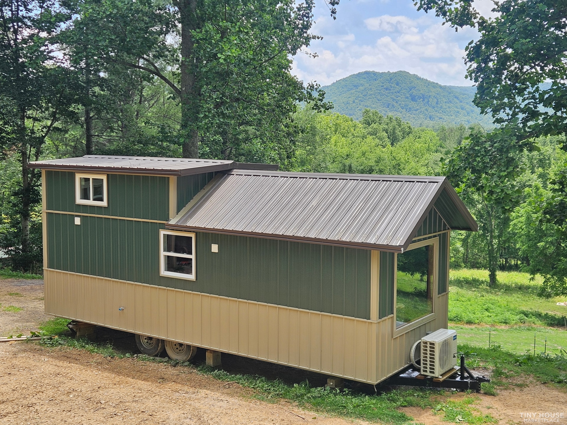 10 x 28 Tiny Home on Wheels