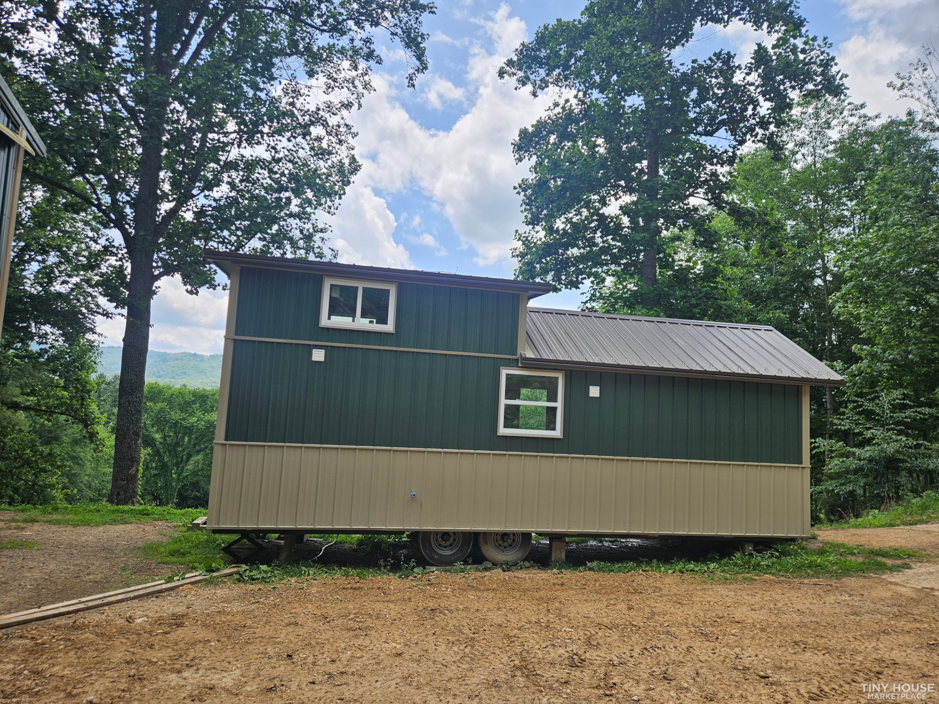 10 x 28 Tiny Home on Wheels - Image 2 Thumbnail