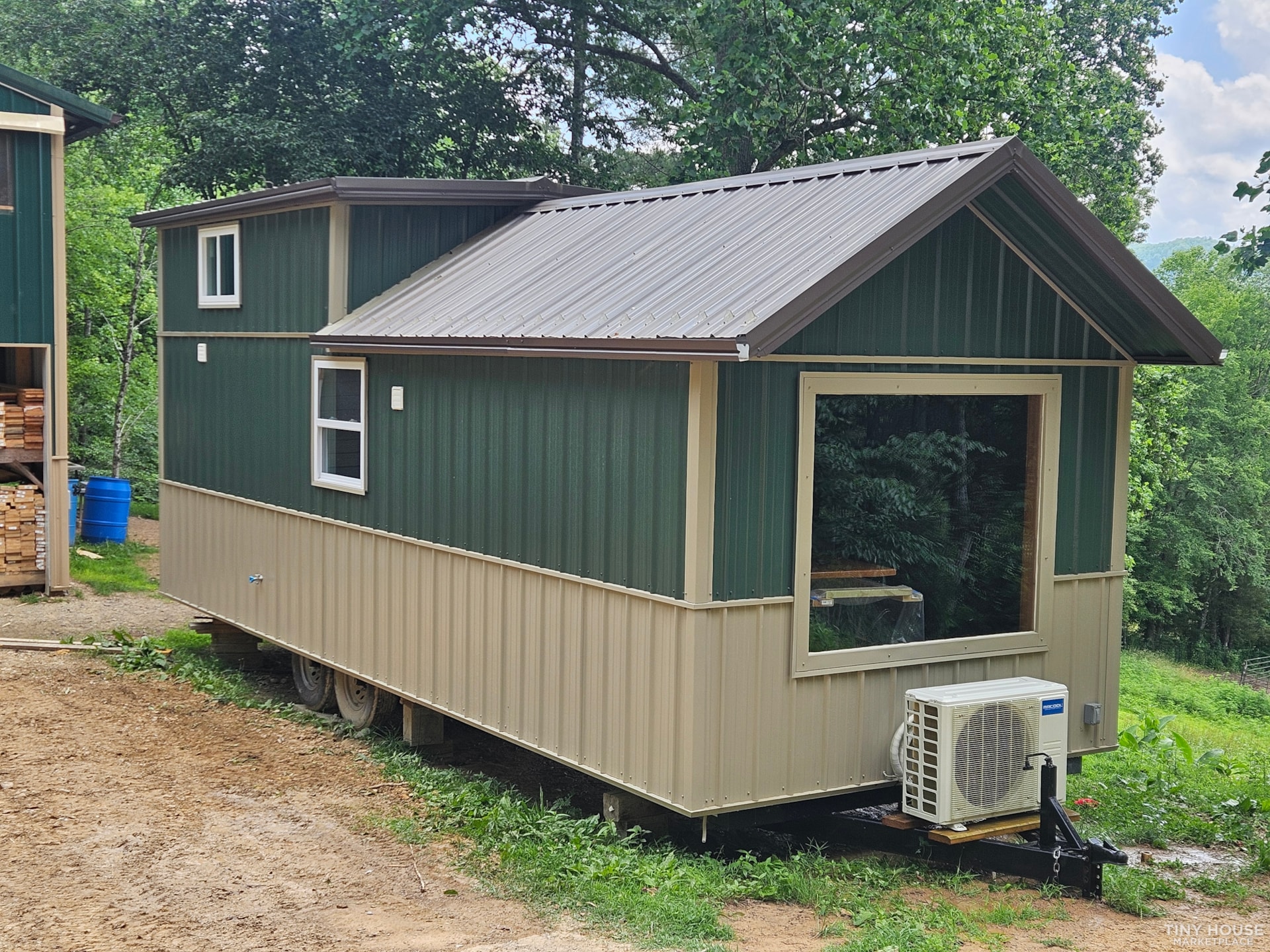 10 x 28 Tiny Home on Wheels - Image 3 Thumbnail