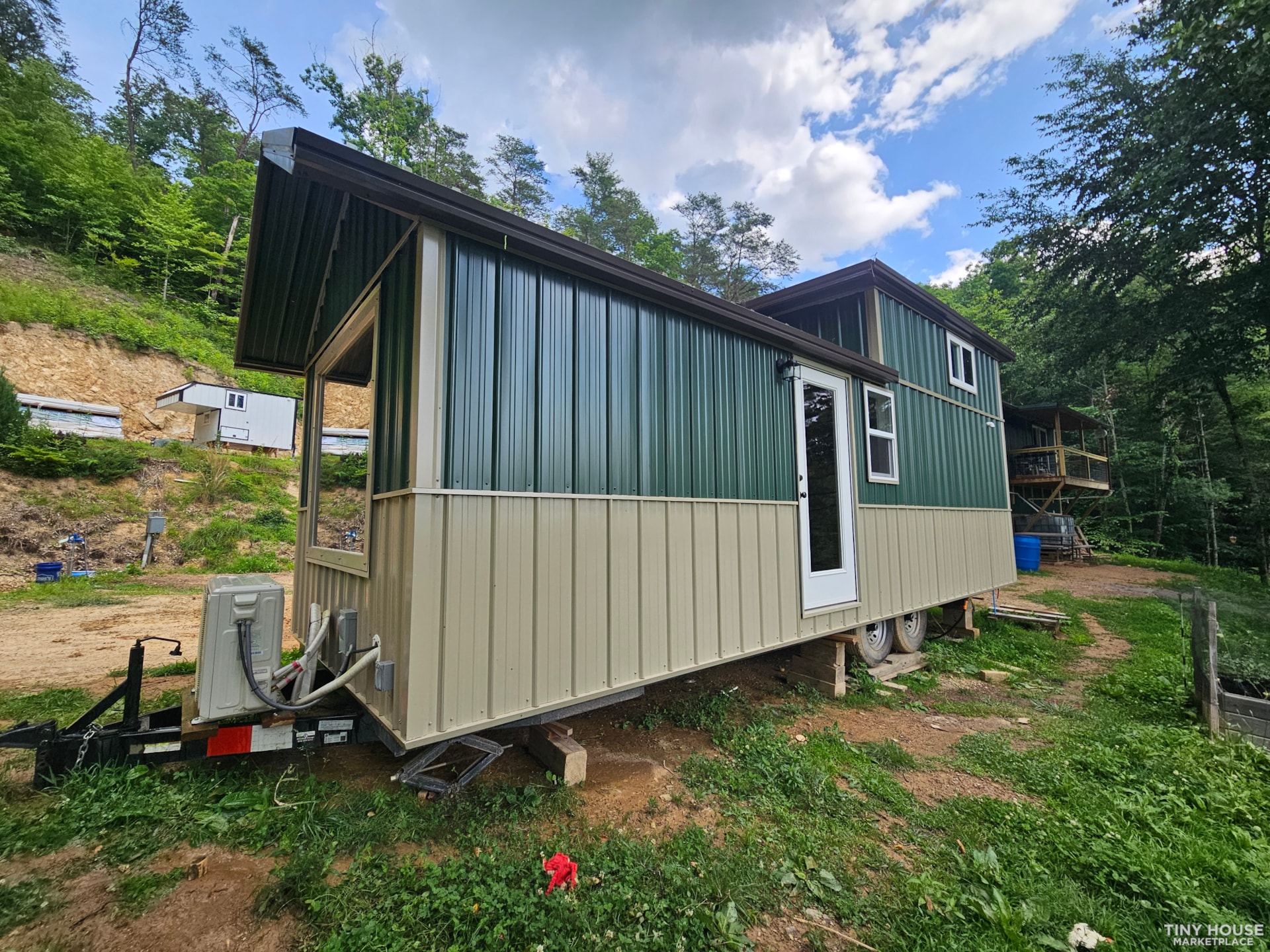 10 x 28 Tiny Home on Wheels - Image 4 Thumbnail