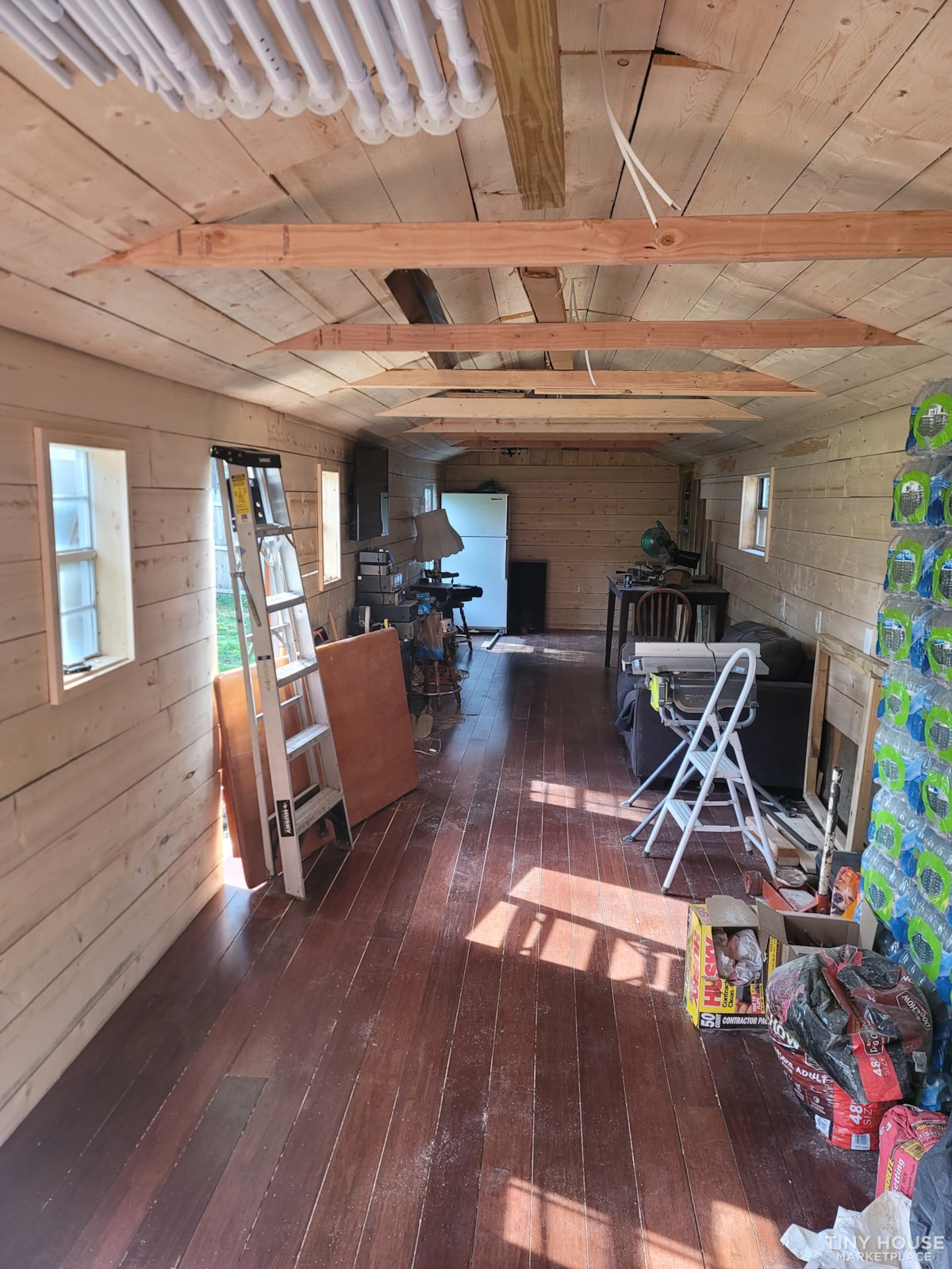 Modern outside cabin inside  - Image 2 Thumbnail