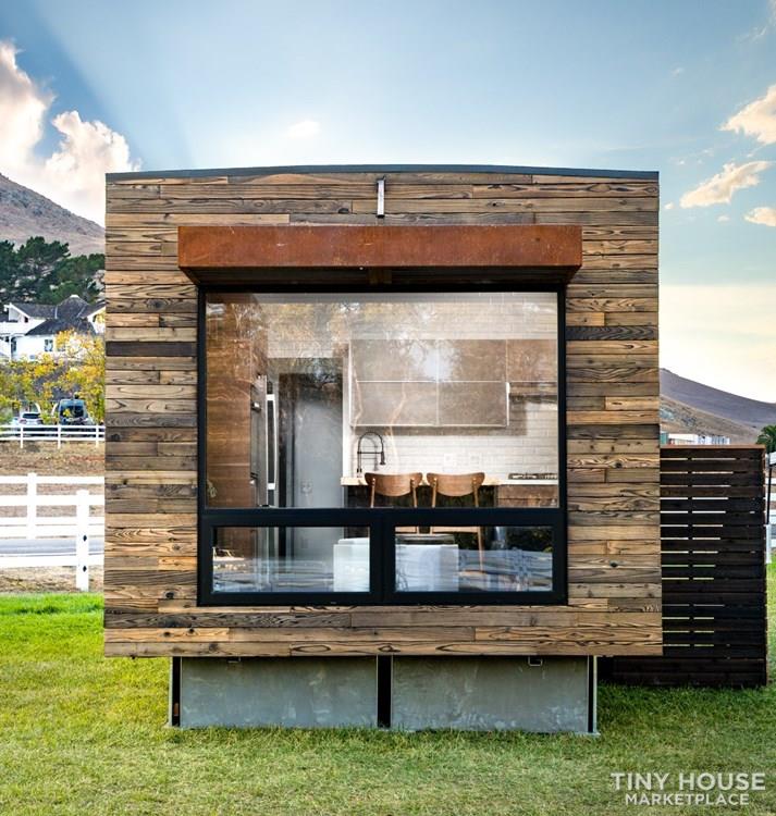 Modern Prefab Home on Wheels - Image 2 Thumbnail