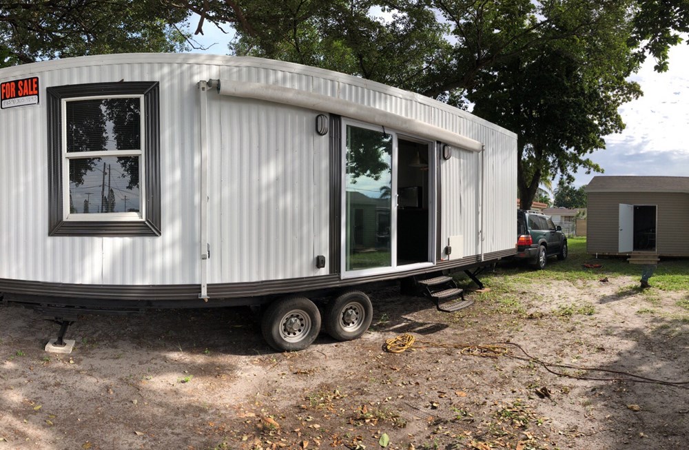 Modern Spacious Brand New Tiny Home - Image 1 Thumbnail