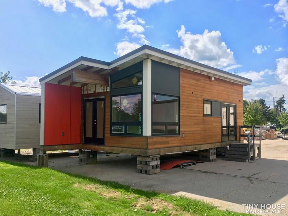 Modern Spacious Tiny Home- Finish Interior Customization Yourself!