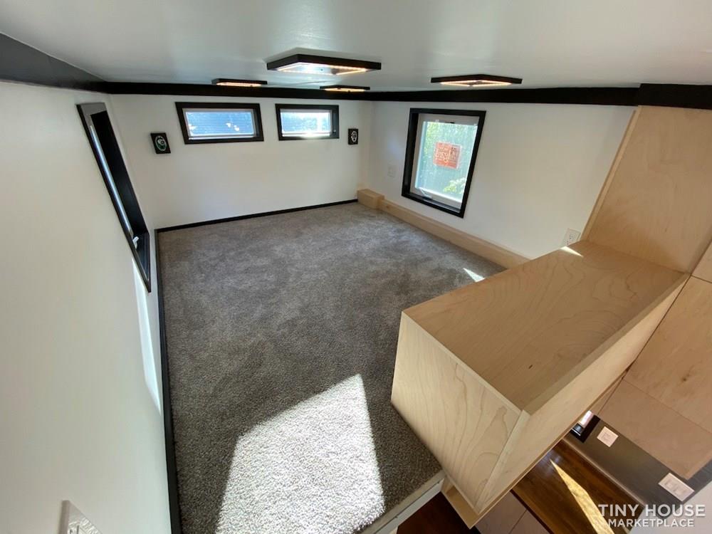 Modern THOW 8.5x20 (272 sq ft) --NEW-- - Image 4 Thumbnail