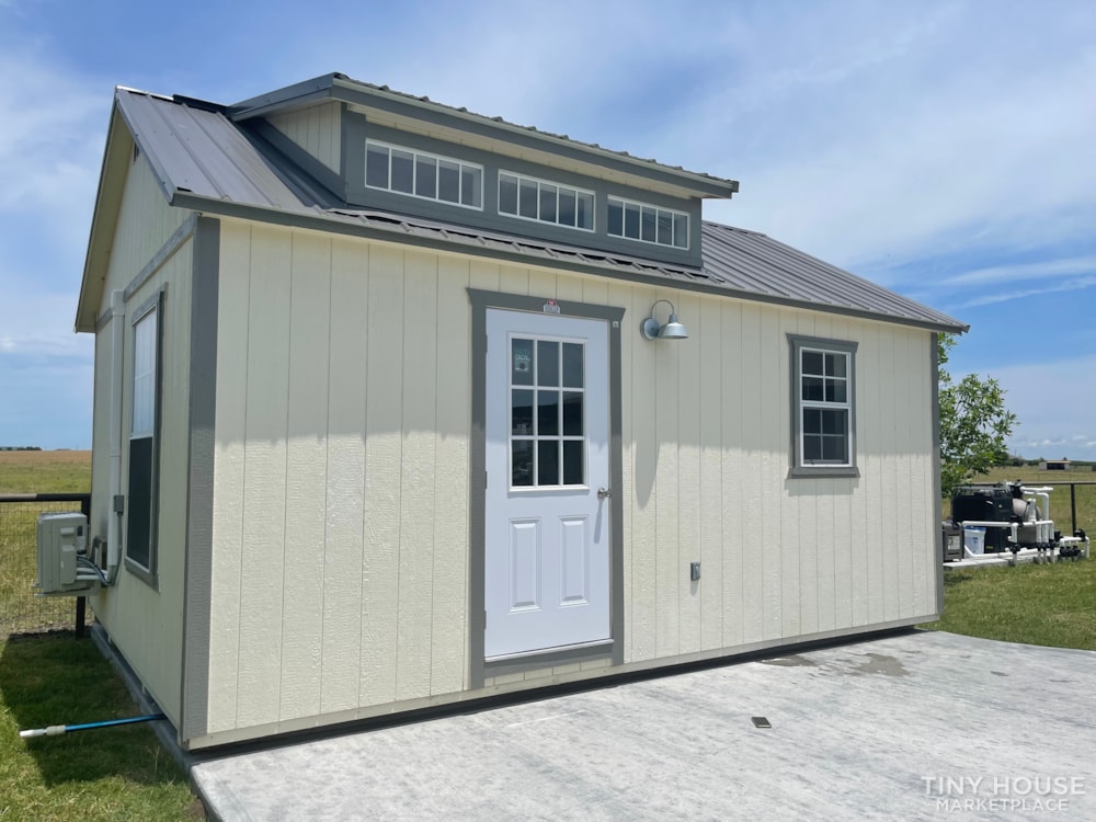 Modern Tiny home! - Image 2 Thumbnail