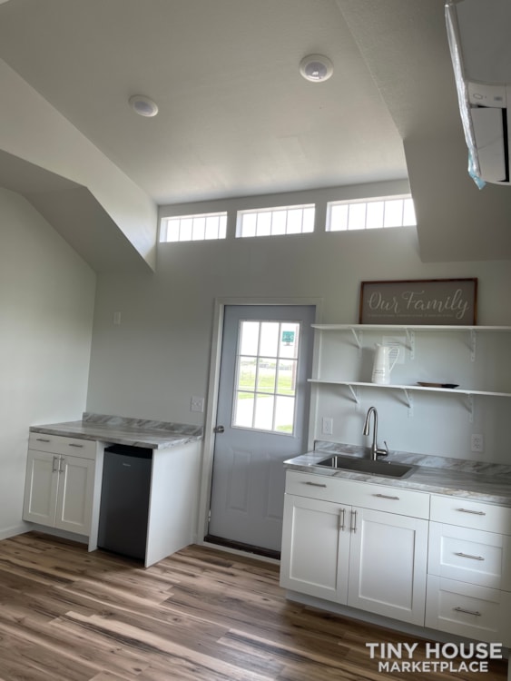 Modern Tiny home! - Image 4 Thumbnail
