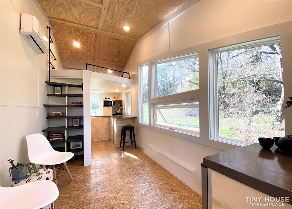 Modern Tiny Home - Image 2 Thumbnail