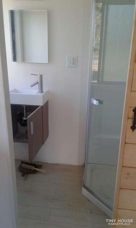 Modern tiny home - Image 2 Thumbnail