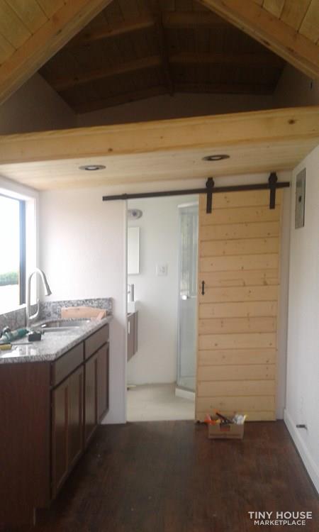Modern tiny home - Image 3 Thumbnail