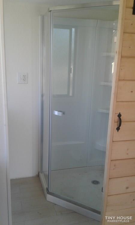 Modern tiny home - Image 4 Thumbnail